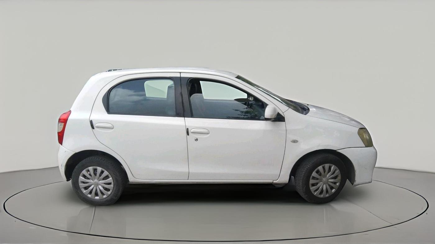 2013 Toyota Etios Liva G, Petrol, Manual, 76,809 km, exterior