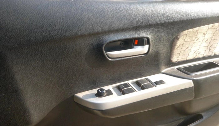 2014 Maruti Wagon R 1.0 VXI, Petrol, Manual, 96,842 km, interior