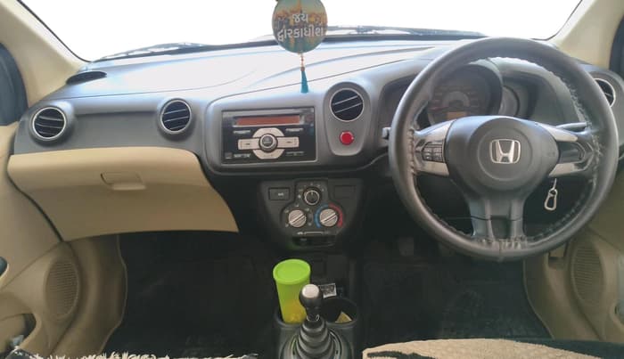 2014 Honda Amaze 1.2L I-VTEC S, CNG, Manual, 1,40,954 km, interior