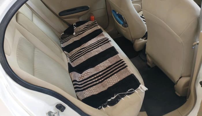 2014 Honda Amaze 1.2L I-VTEC S, CNG, Manual, 1,40,954 km, interior