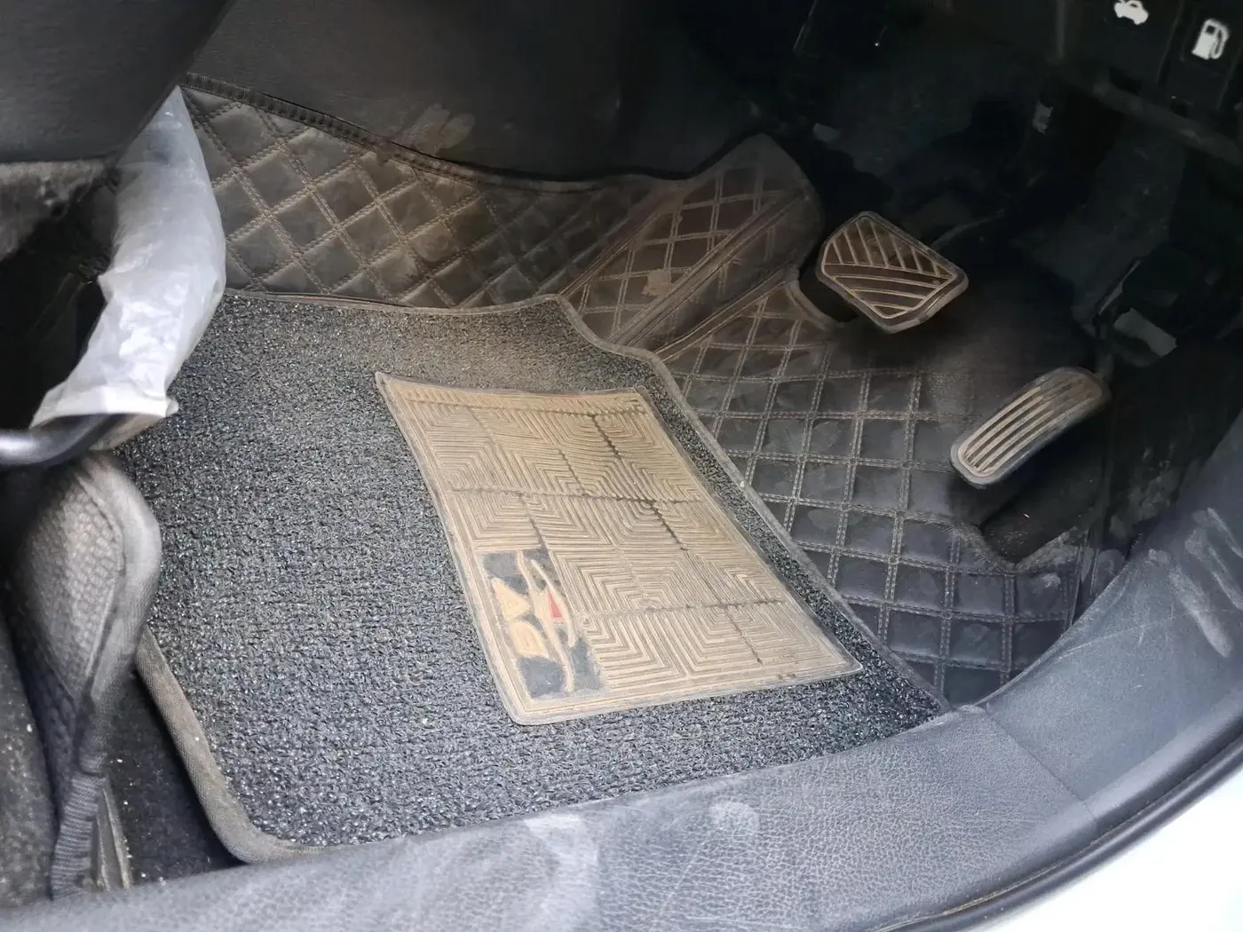 2022 Toyota URBAN CRUISER HYRYDER V HYBRID, Hybrid, Automatic, 65,401 km, interior