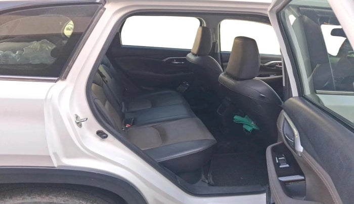 2022 Toyota URBAN CRUISER HYRYDER V HYBRID, Hybrid, Automatic, 65,401 km, interior