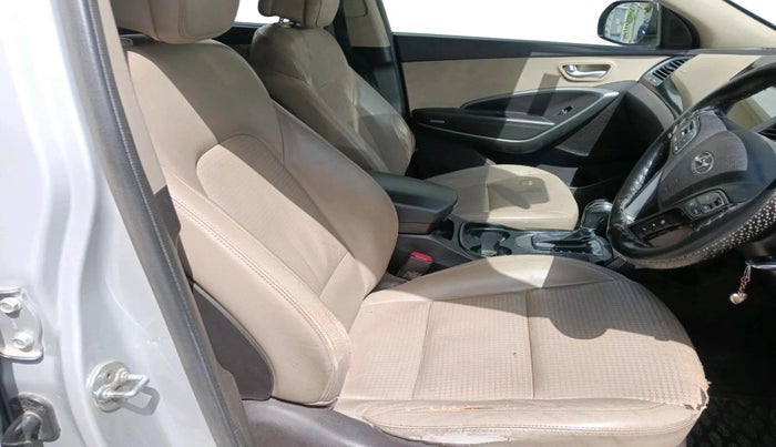 2015 Hyundai Santa Fe 2 WD AT, Diesel, Automatic, 1,23,238 km, interior