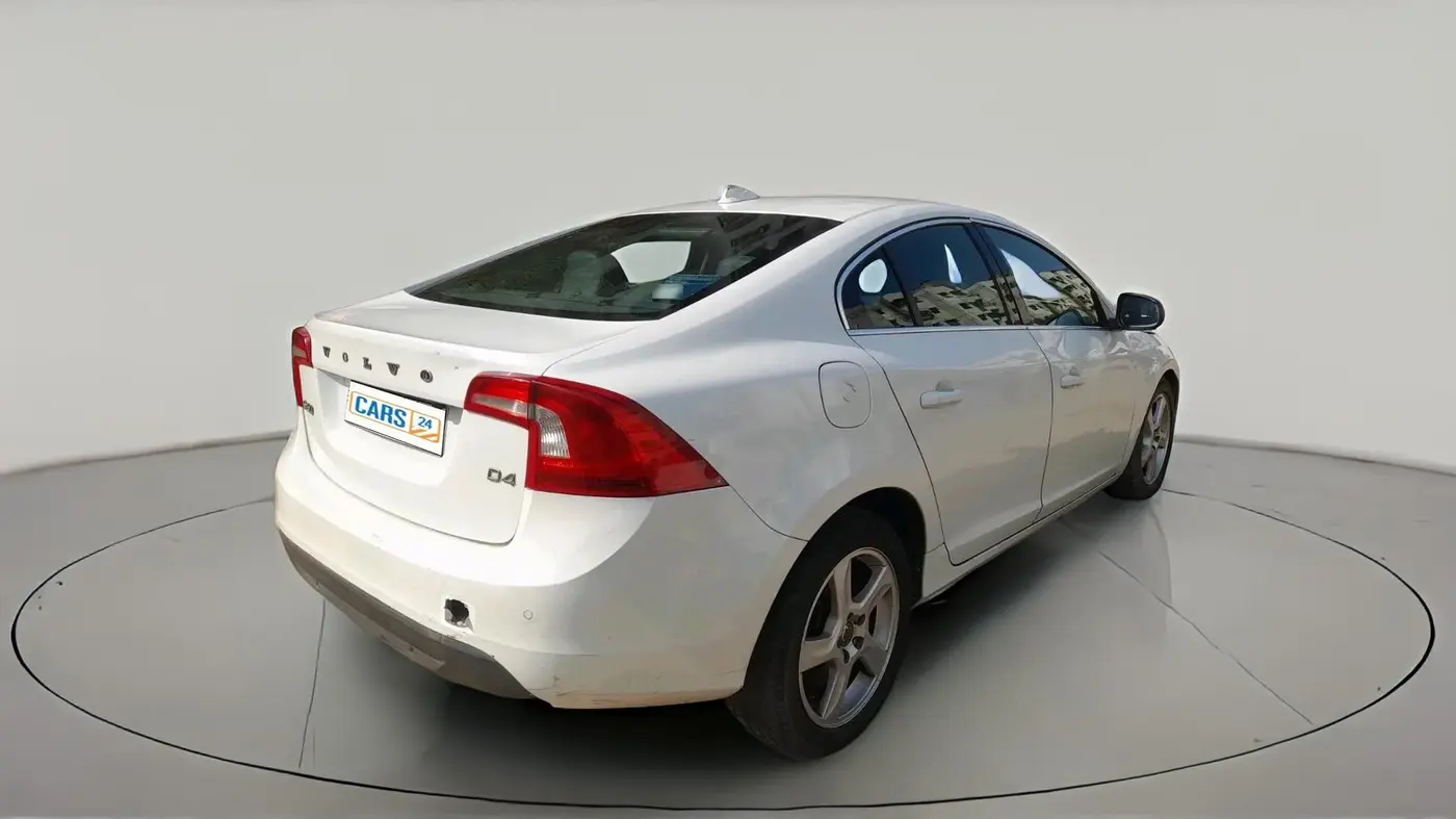 2013 Volvo S60 SUMMUM D4, Diesel, Automatic, 1,13,666 km, exterior