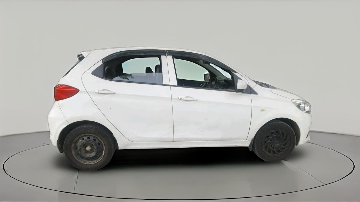 2017 Tata Tiago XT DIESEL, Diesel, Manual, 97,680 km, exterior