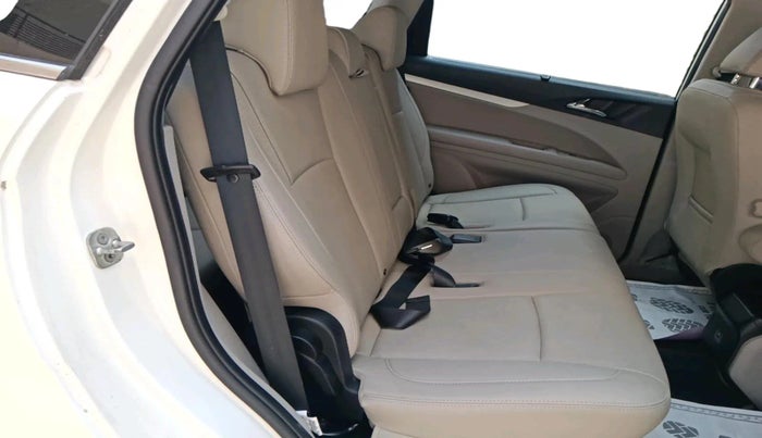 2020 Mahindra MARAZZO M8 8 STR, Diesel, Manual, 93,984 km, interior