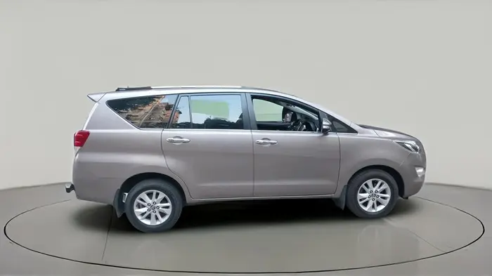 2017 Toyota Innova Crysta 2.4 VX 8 STR, Diesel, Manual, 42,122 km, exterior