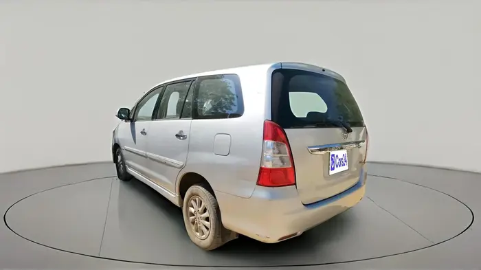 2012 Toyota Innova 2.5 VX 8 STR, Diesel, Manual, 1,63,718 km, exterior