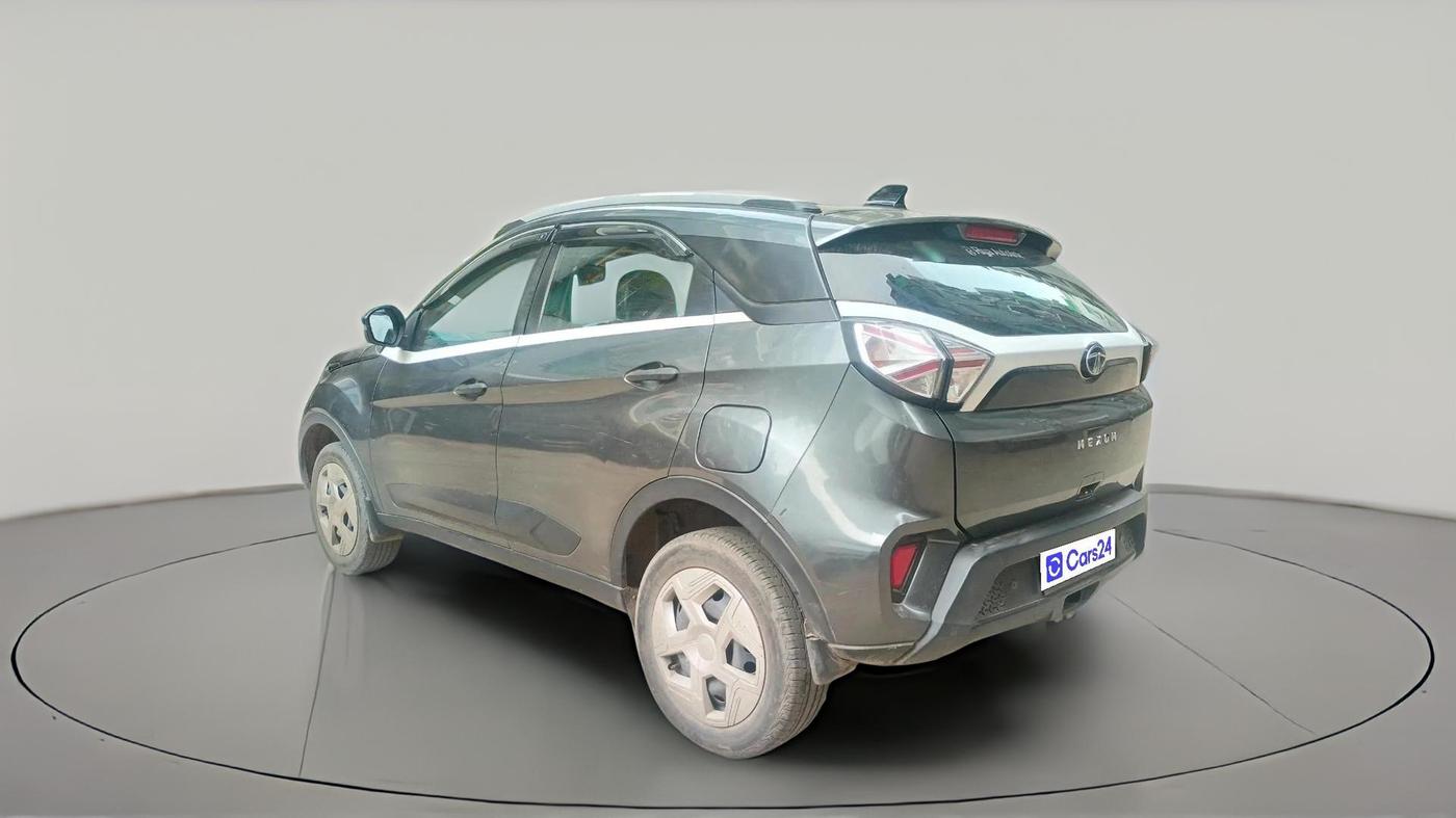 2023 Tata NEXON XM PLUS SUNROOF DIESEL, Diesel, Manual, 1,37,902 km, exterior
