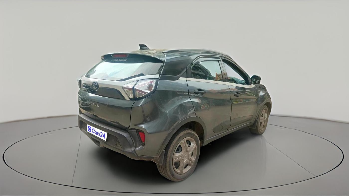 2023 Tata NEXON XM PLUS SUNROOF DIESEL, Diesel, Manual, 1,37,902 km, exterior