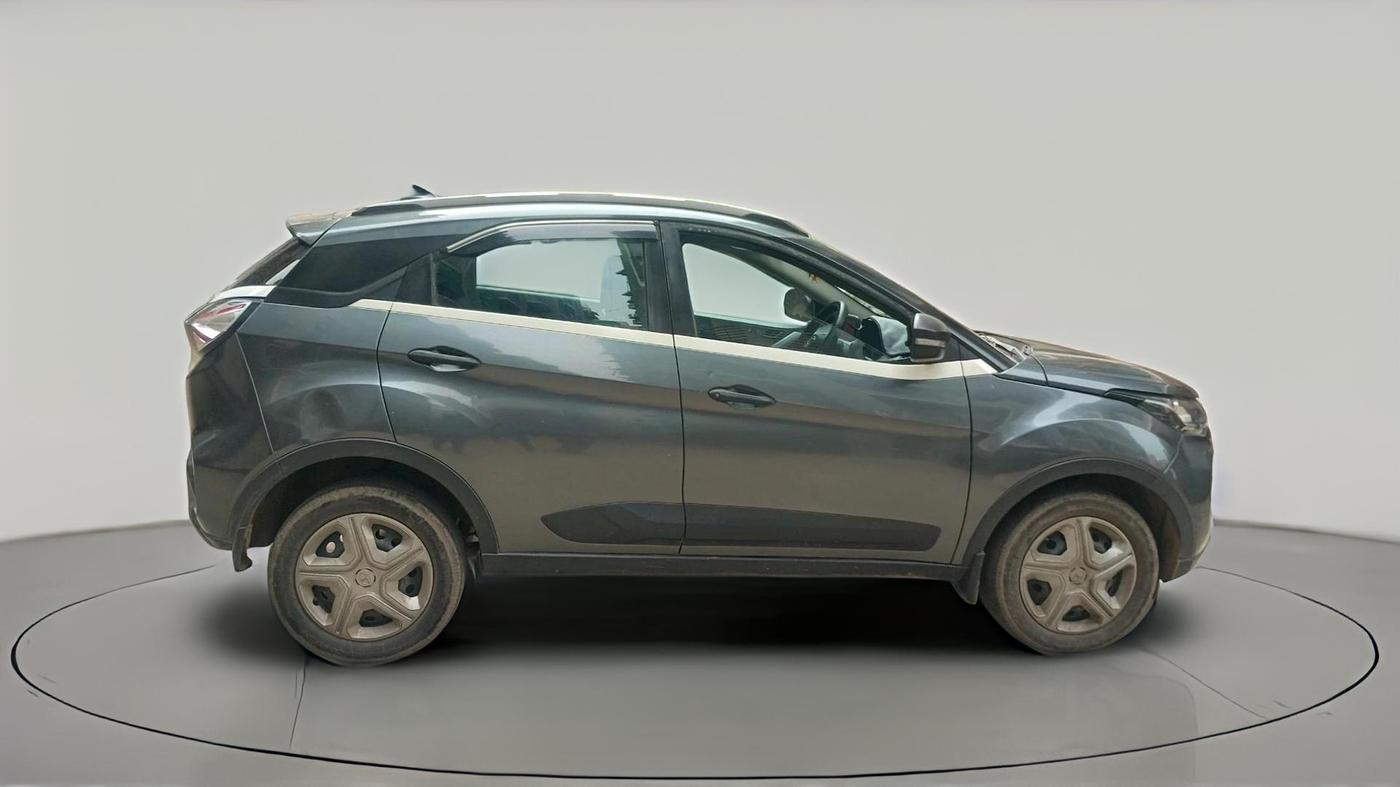 2023 Tata NEXON XM PLUS SUNROOF DIESEL, Diesel, Manual, 1,37,902 km, exterior