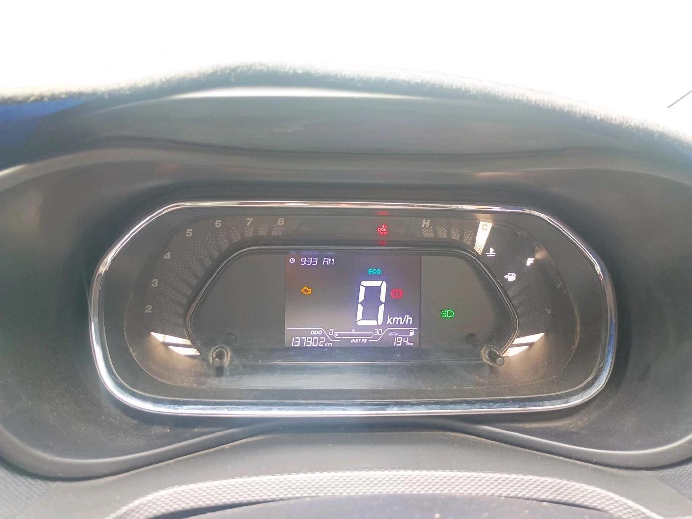 2023 Tata NEXON XM PLUS SUNROOF DIESEL, Diesel, Manual, 1,37,902 km, interior