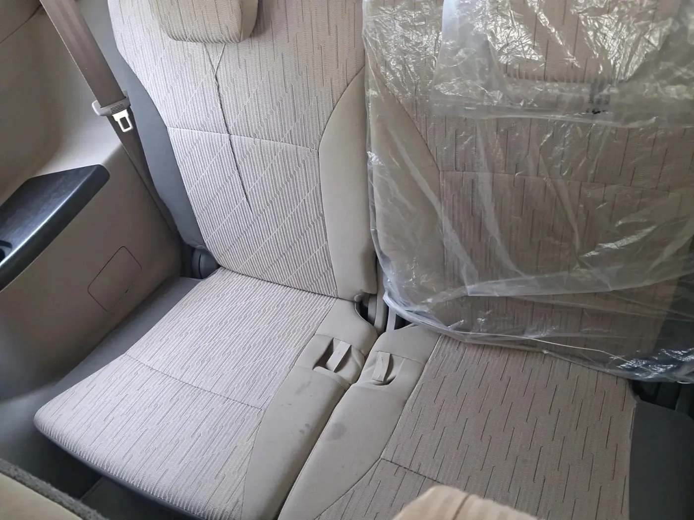 2022 Maruti Ertiga ZXI+ SHVS, Petrol, Manual, 82,551 km, interior