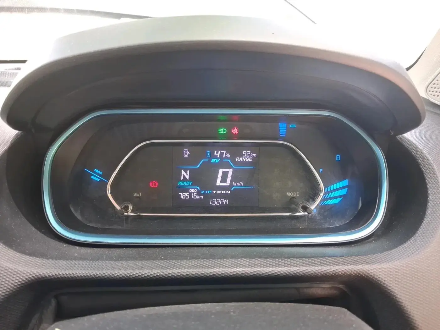 2023 Tata TIAGO EV XZ PLUS TECH LUX LONG RANGE, Electric, Automatic, 78,516 km, interior