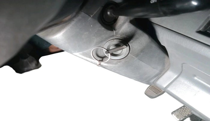 2002 Toyota Qualis  2.4 D FS, Diesel, Manual, 1,30,345 km, interior