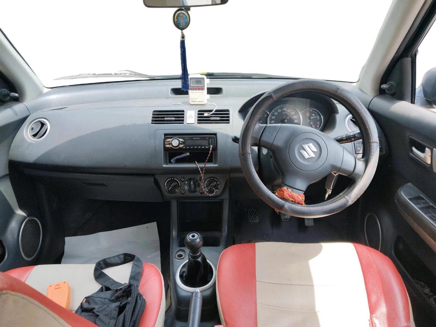 2011 Maruti Swift VXI, Petrol, Manual, 97,110 km, interior