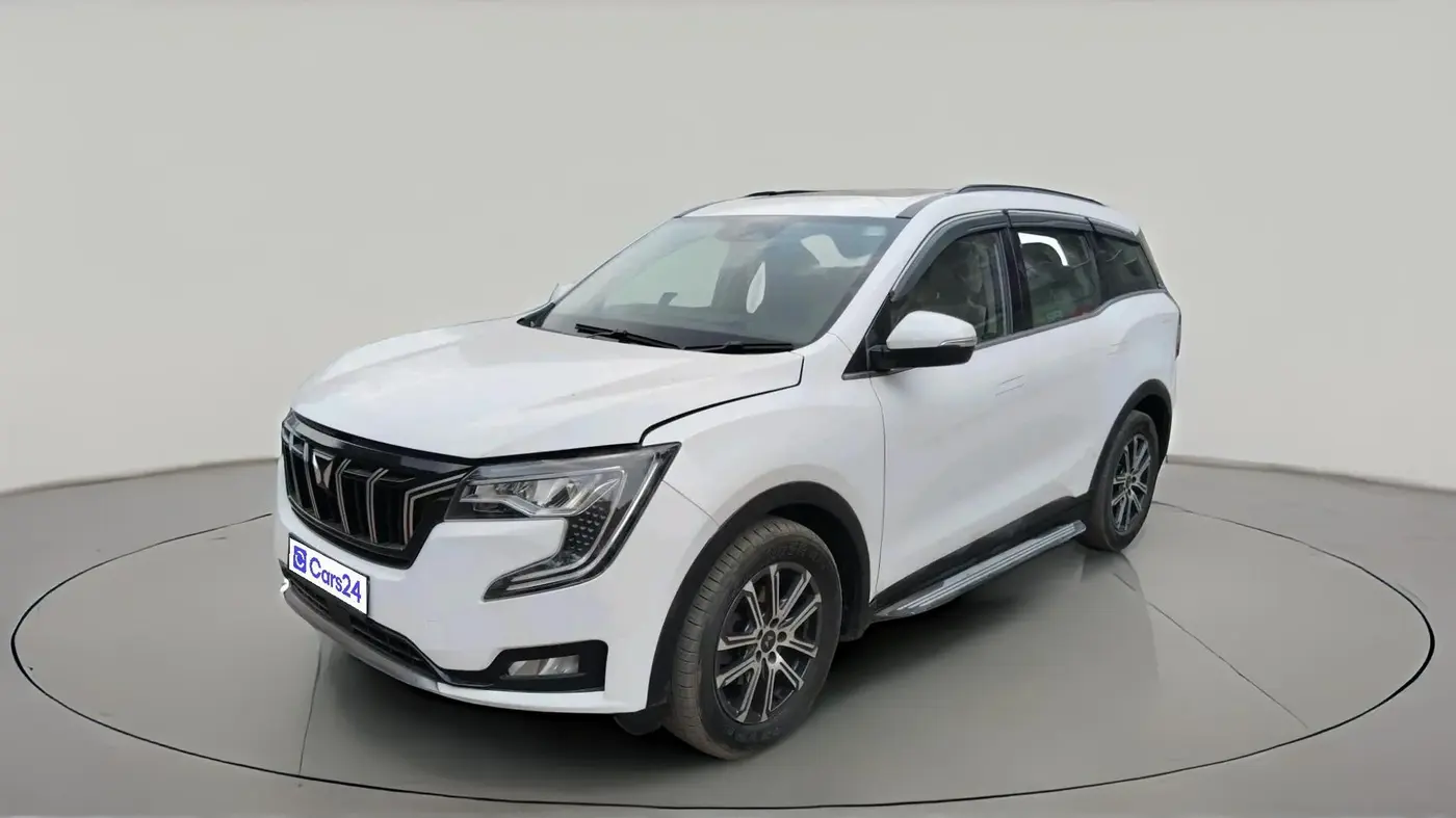2022 Mahindra XUV700 AX 7 D MT 7 STR, Diesel, Manual, 1,12,274 km, exterior