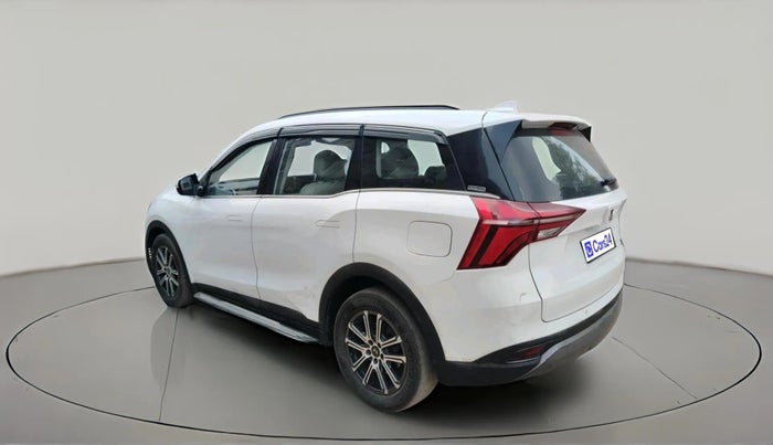 2022 Mahindra XUV700 AX 7 D MT 7 STR, Diesel, Manual, 1,12,274 km, exterior
