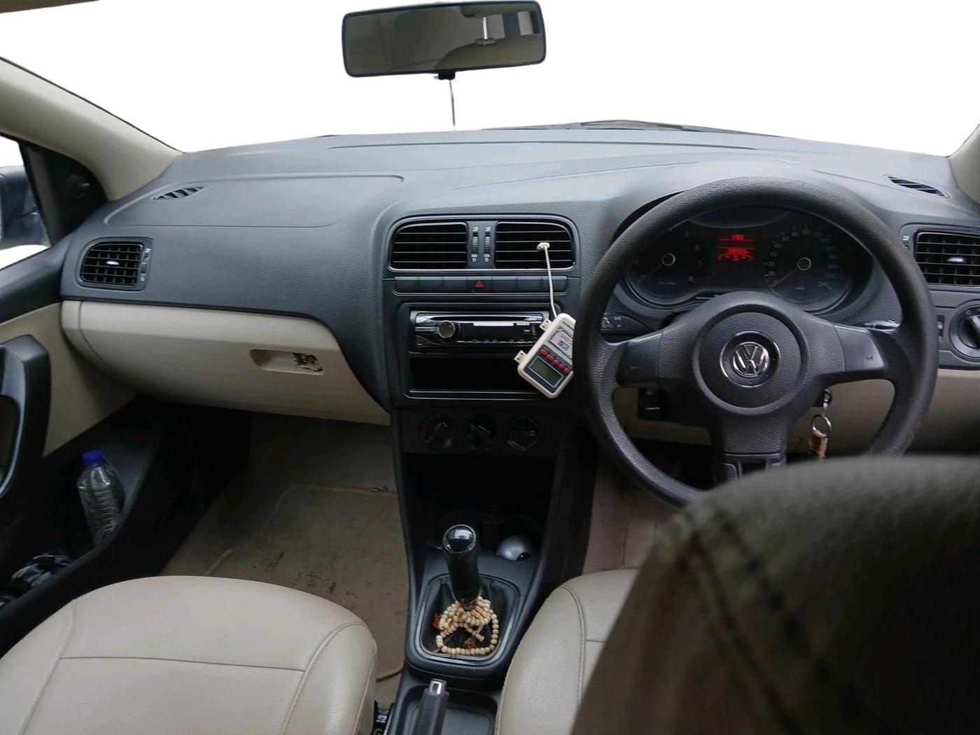 2011 Volkswagen Polo TRENDLINE 1.2L PETROL, Petrol, Manual, 1,28,432 km, interior