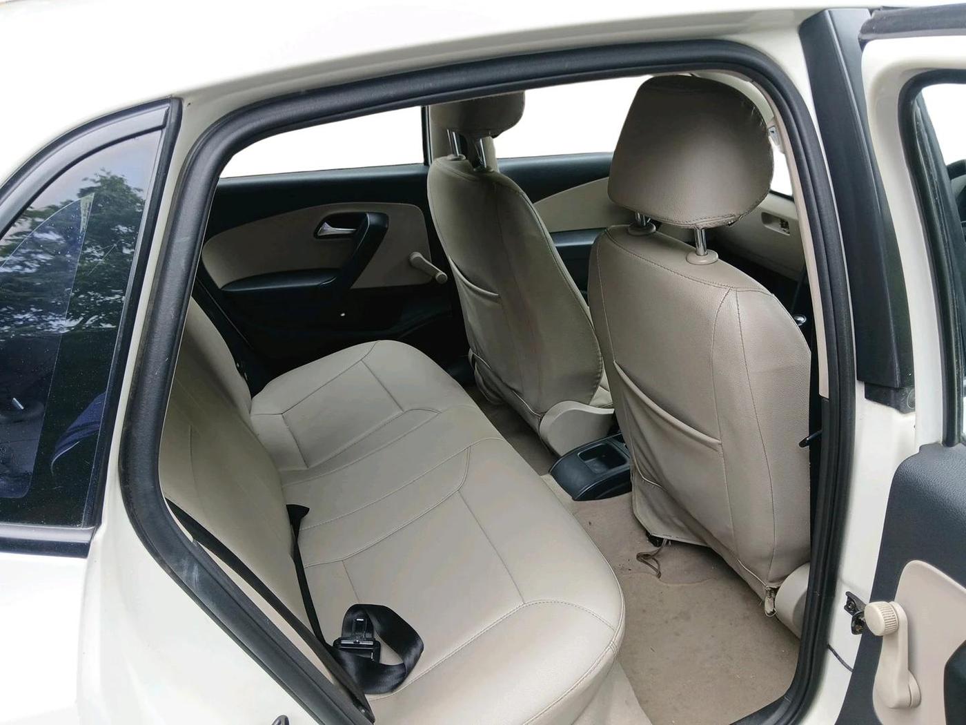 2011 Volkswagen Polo TRENDLINE 1.2L PETROL, Petrol, Manual, 1,28,432 km, interior