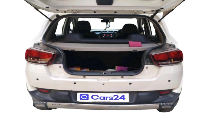 2016 Mahindra Kuv100 K4 D 5 STR, Diesel, Manual, 1,39,218 km, exterior