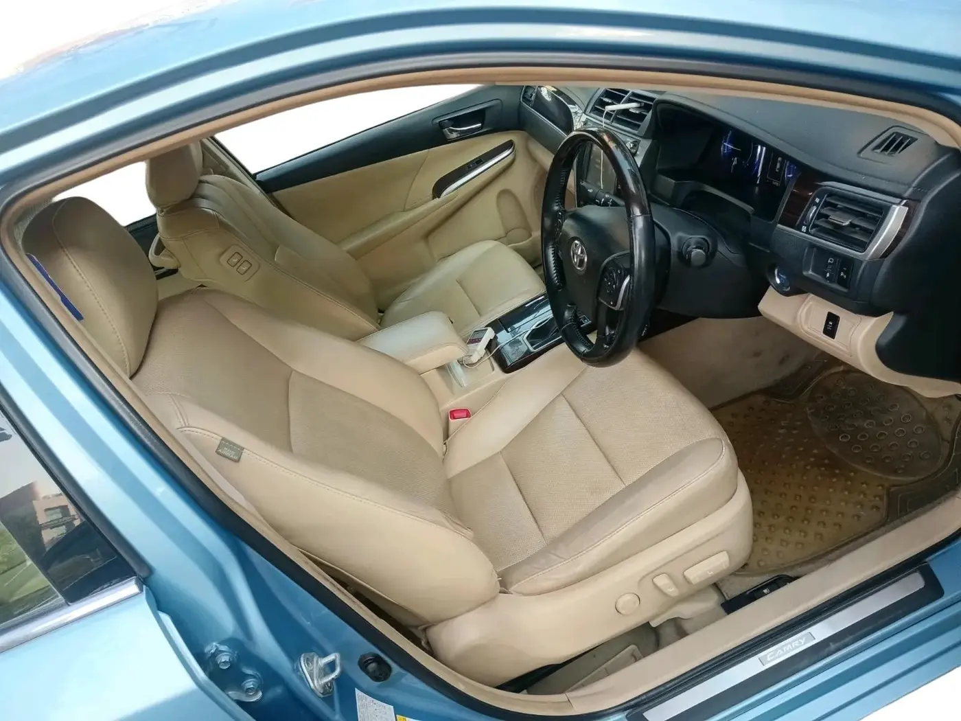 2017 Toyota Camry HYBRID, Hybrid, Automatic, 54,962 km, interior