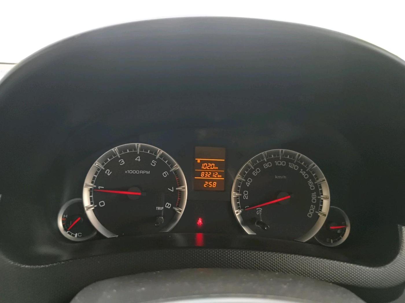 2013 Maruti Swift VXI, Petrol, Manual, 83,212 km, interior