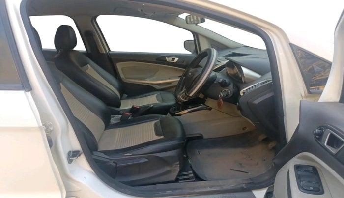 2014 Ford Ecosport TITANIUM 1.5L DIESEL, Diesel, Manual, 1,04,602 km, interior