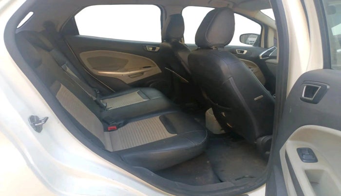 2014 Ford Ecosport TITANIUM 1.5L DIESEL, Diesel, Manual, 1,04,602 km, interior