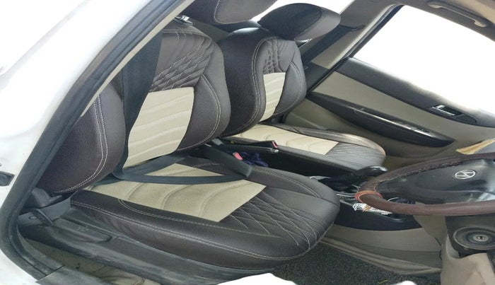 2011 Hyundai i20 MAGNA (O) 1.4 CRDI, Diesel, Manual, 1,16,846 km, interior