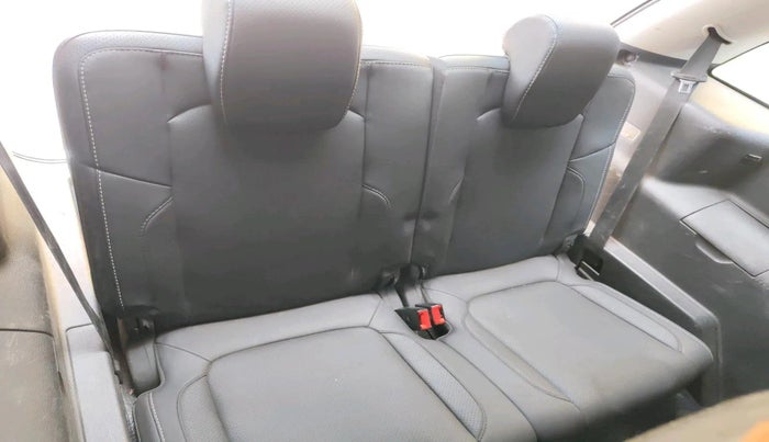 2017 Tata Hexa XT 4X2 7 STR, Diesel, Manual, 1,55,630 km, interior