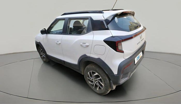 2024 Mahindra XUV 3XO AX5 1.2 L TCMPFi, Petrol, Manual, 11,500 km, exterior