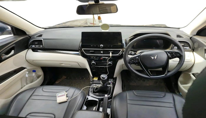 2024 Mahindra XUV 3XO AX5 1.2 L TCMPFi, Petrol, Manual, 11,500 km, interior