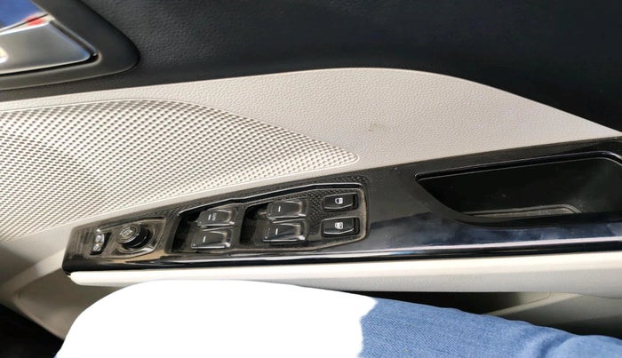 2024 Mahindra XUV 3XO AX5 1.2 L TCMPFi, Petrol, Manual, 11,500 km, interior