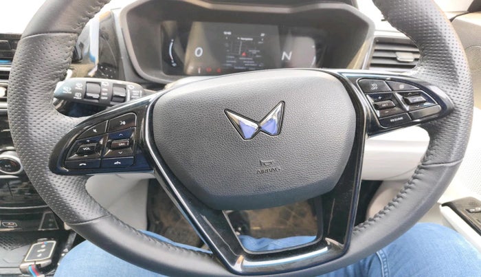 2024 Mahindra XUV 3XO AX5 1.2 L TCMPFi, Petrol, Manual, 11,500 km, interior