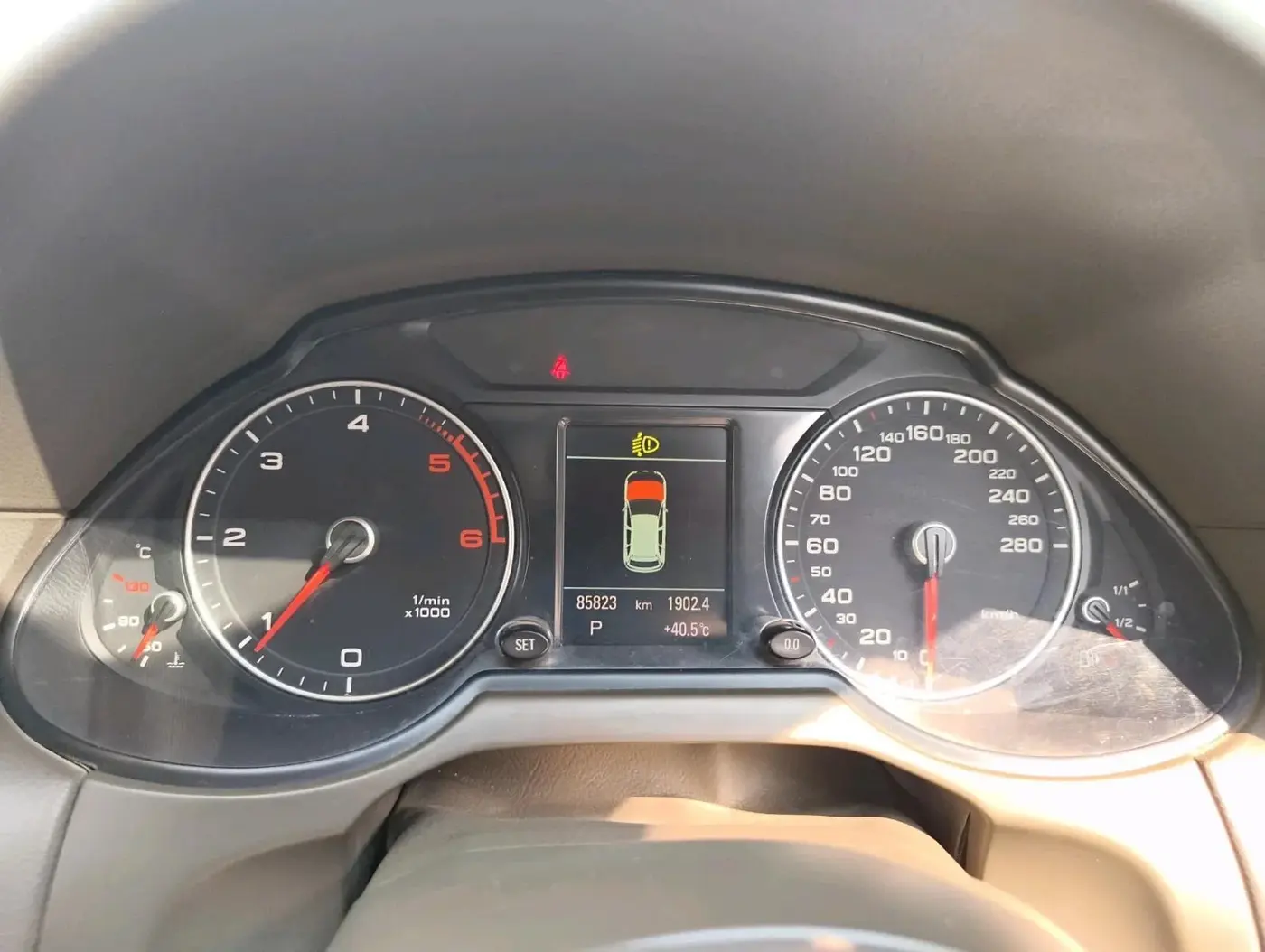 2013 Audi Q5 2.0 TDI quattro Premium, Diesel, Automatic, 85,823 km, interior