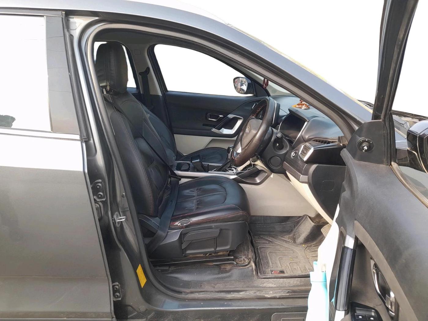 2021 Tata Safari XTA PLUS, Diesel, Automatic, 13,25,000 km, interior