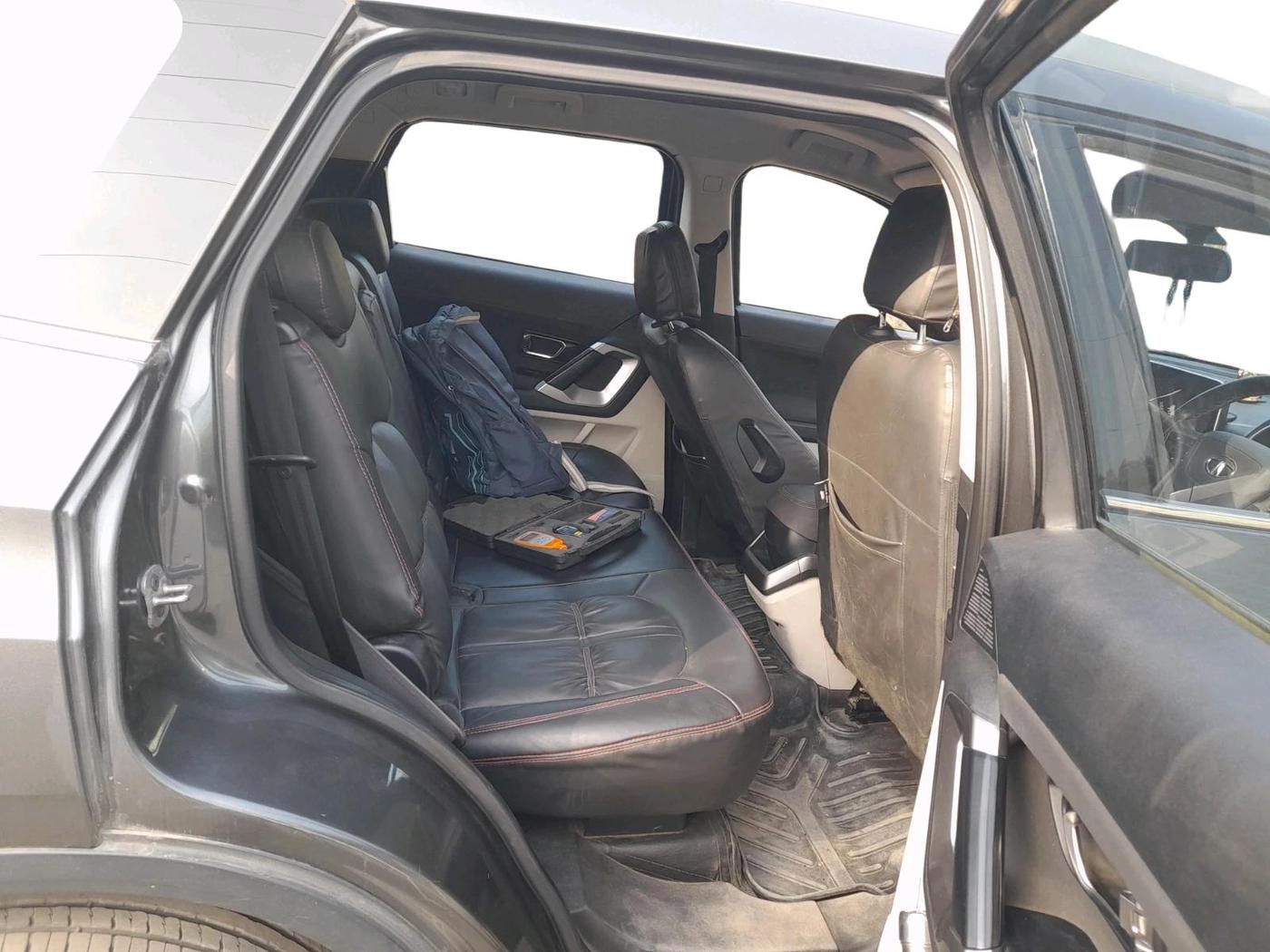 2021 Tata Safari XTA PLUS, Diesel, Automatic, 13,25,000 km, interior