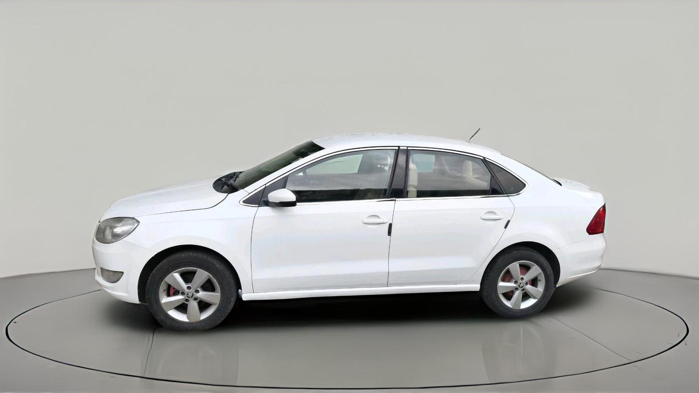 2016 Skoda Rapid STYLE 1.5 TDI AT, Diesel, Automatic, 87,341 km, exterior