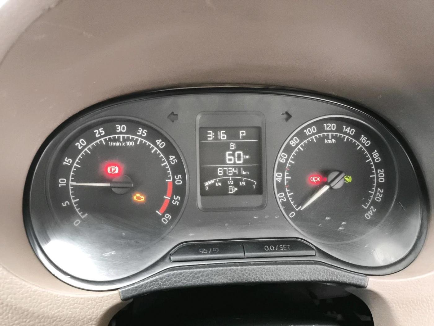 2016 Skoda Rapid STYLE 1.5 TDI AT, Diesel, Automatic, 87,341 km, interior