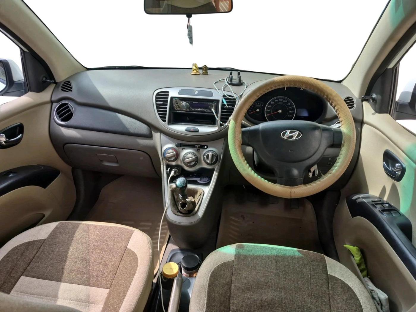 2012 Hyundai i10 MAGNA 1.1, Petrol, Manual, 69,243 km, interior