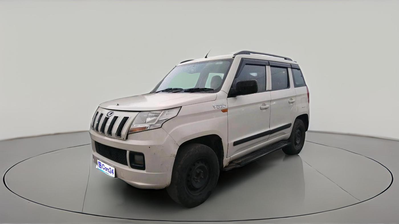 2016 Mahindra TUV300 T6 PLUS, Diesel, Manual, 1,30,511 km, exterior