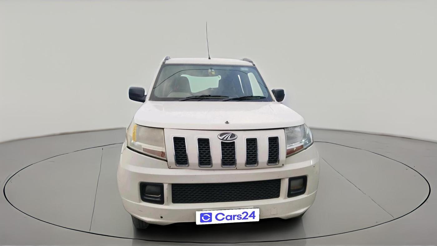 2016 Mahindra TUV300 T6 PLUS, Diesel, Manual, 1,30,511 km, exterior