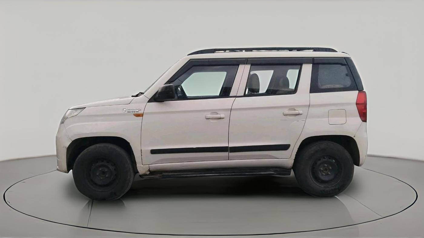 2016 Mahindra TUV300 T6 PLUS, Diesel, Manual, 1,30,511 km, exterior