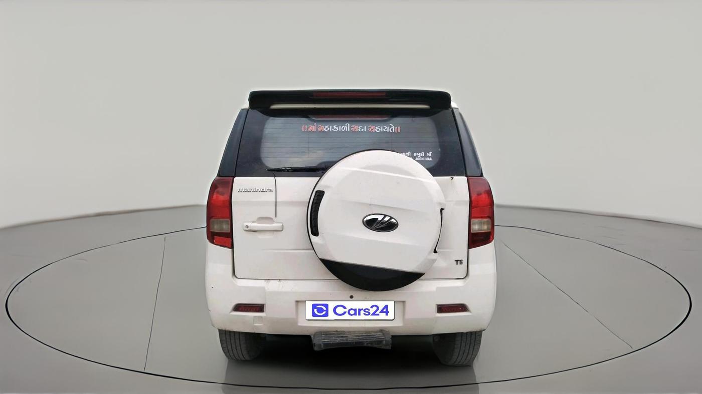 2016 Mahindra TUV300 T6 PLUS, Diesel, Manual, 1,30,511 km, exterior
