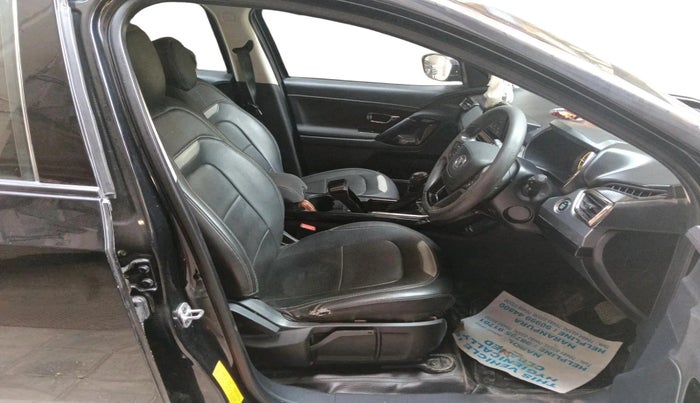 2023 Tata Harrier XTA PLUS 2.0L KRYOTEC DARK EDITION, Diesel, Automatic, 66,133 km, interior
