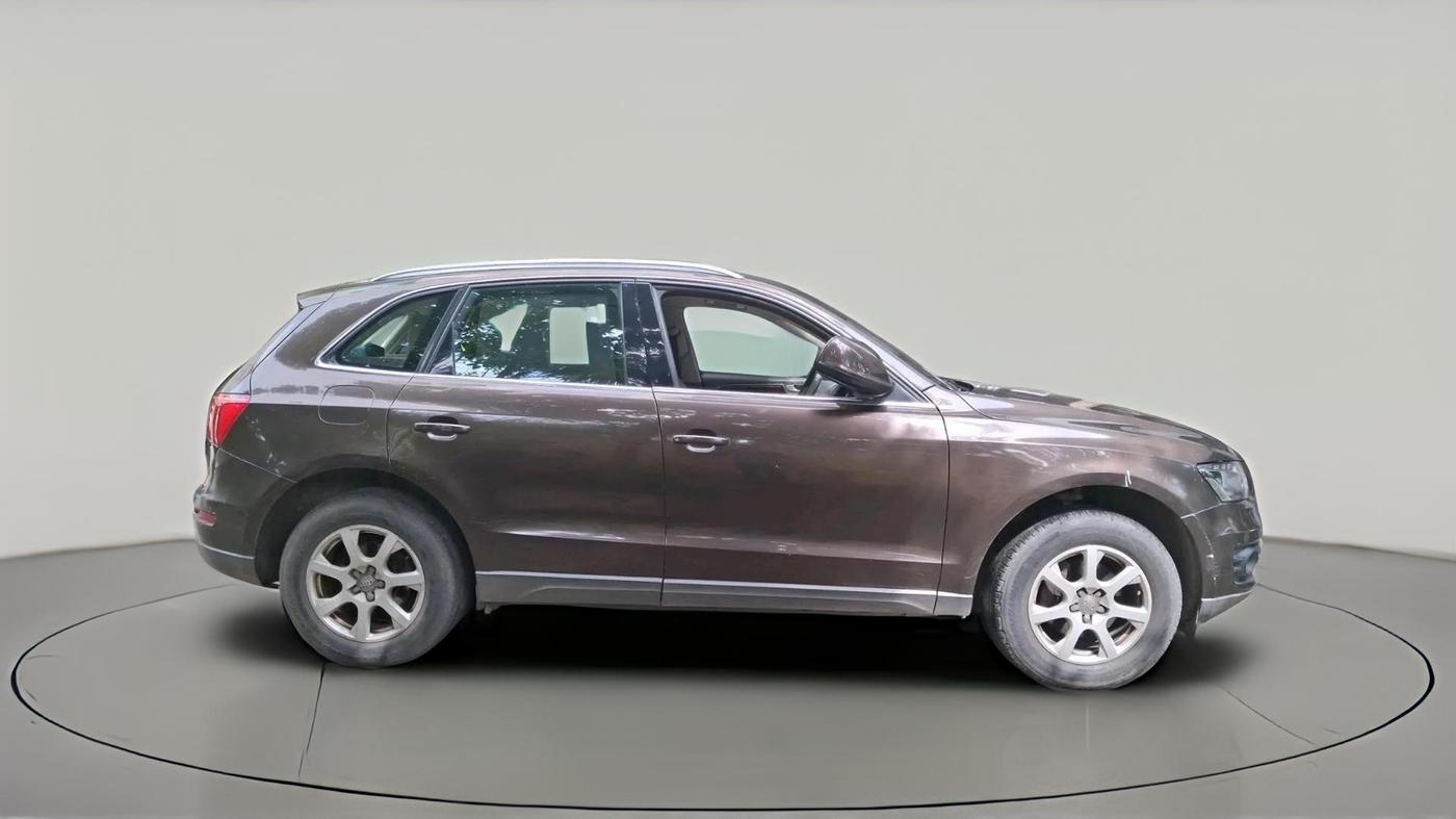 2012 Audi Q5 2.0 TDI QUATTRO, Diesel, Automatic, 1,29,904 km, exterior