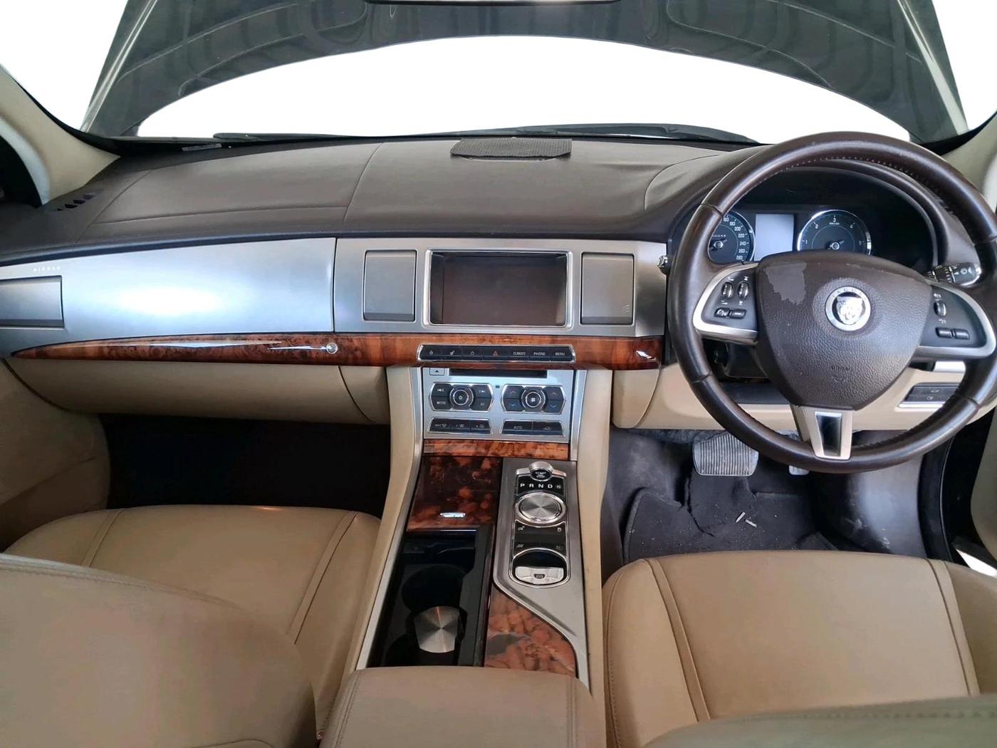 2011 Jaguar XF 3.0 DIESEL, Diesel, Automatic, 48,794 km, interior