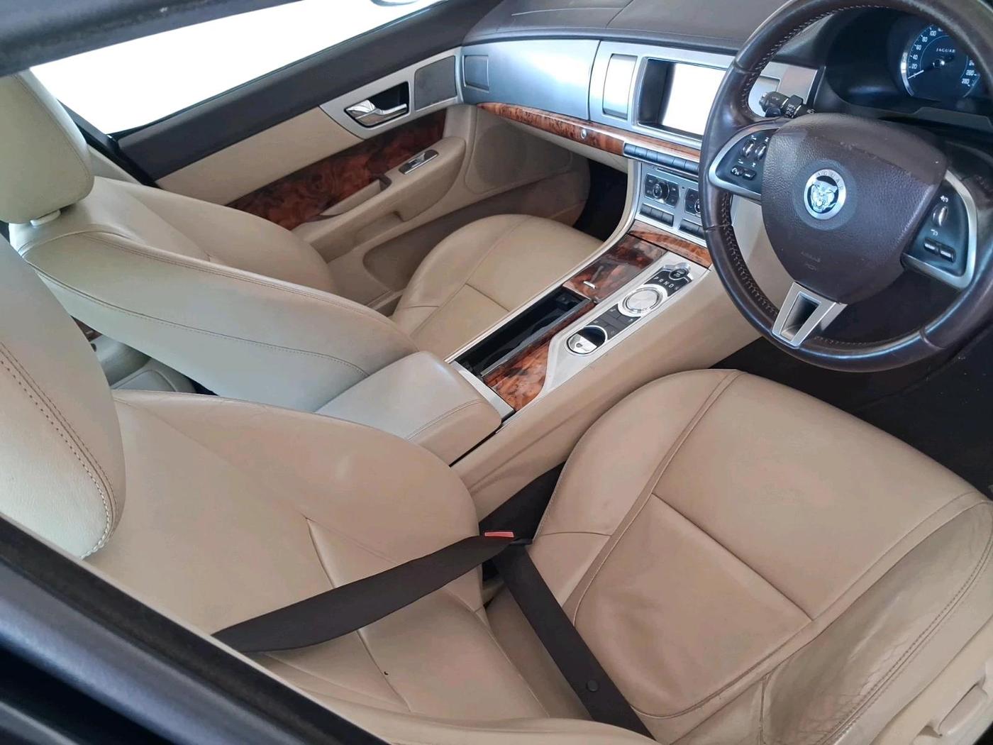 2011 Jaguar XF 3.0 DIESEL, Diesel, Automatic, 48,794 km, interior