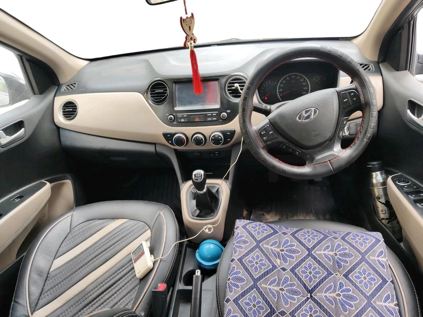 2018 Hyundai Grand i10 SPORTZ 1.2 KAPPA VTVT, Petrol, Manual, 1,07,839 km, interior